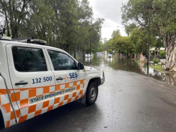 SES volunteers in south-western Sydney respond to flash flooding.